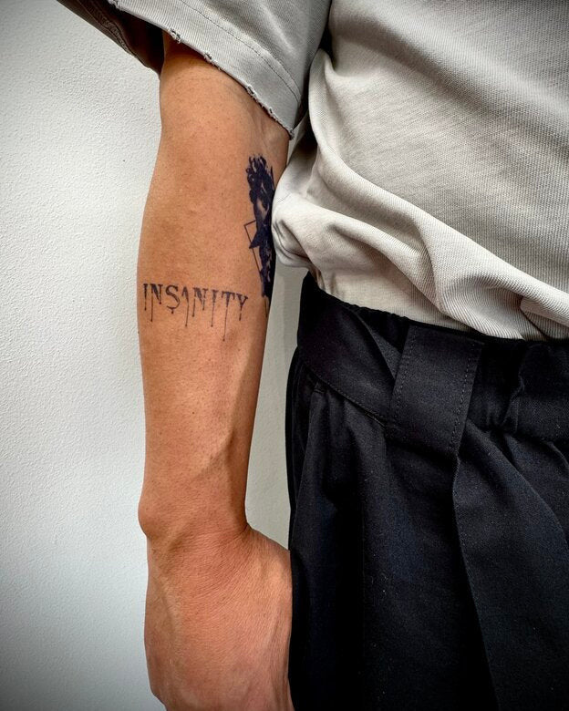 Inscription - INSANITY