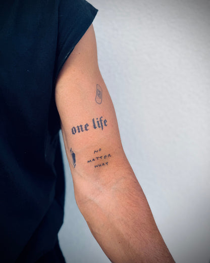 Felirat - One Life