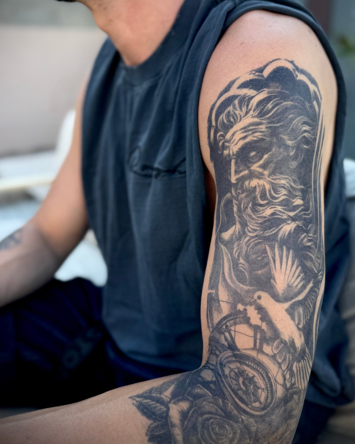 Zeus Sleeve
